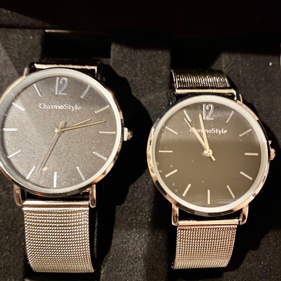 New His & Her's Matching ChronoStyle Watches - Picture 4 of 6